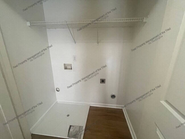 Building Photo - 8 Hartsfield Ct