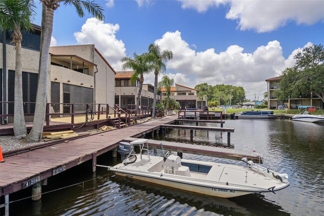 Building Photo - 2587 Cyprus Dr