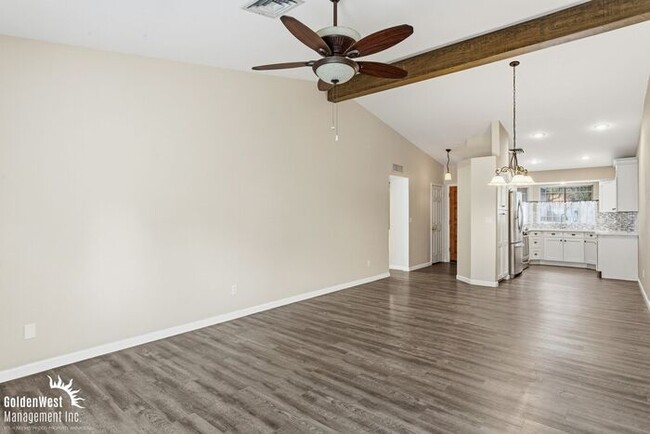 Building Photo - Newly Updated 2Bdm 2Ba Home with Fireplace & Private Patio in Mesa!