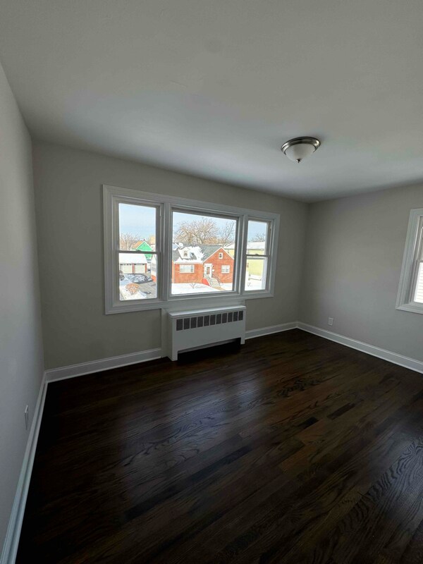 Building Photo - 186 Eppirt St