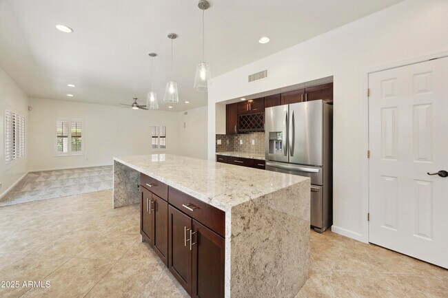 Building Photo - 18027 N 50th Pl