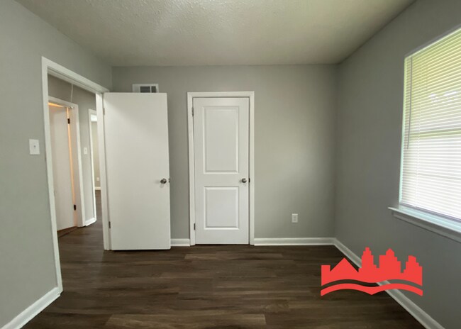 Building Photo - 4613 White Fox St