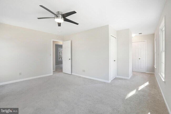 Building Photo - 7329 Fleetwood Ct