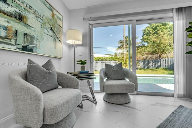 Building Photo - 465 NW 11th St