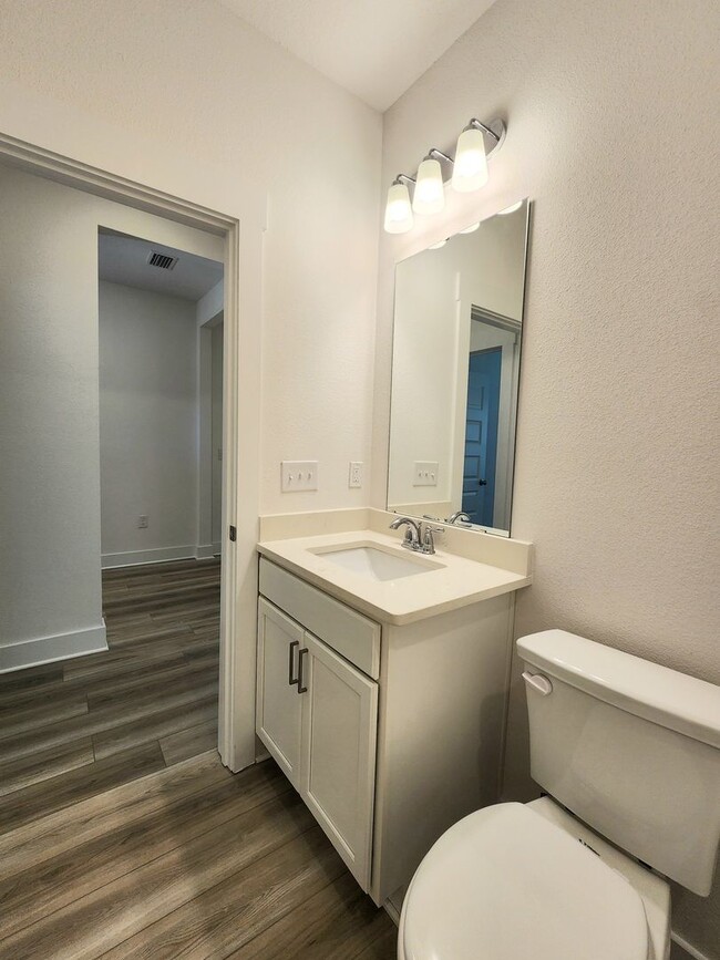 Building Photo - Beautiful new 4/2 home available in Greenb...