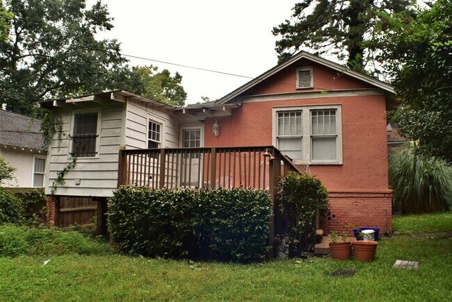 Building Photo - 2522 Blossom St