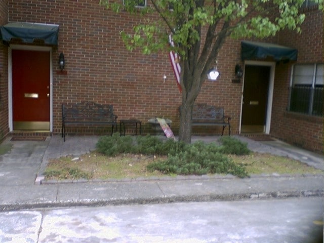 Primary Photo - Robin Lyn Apartments