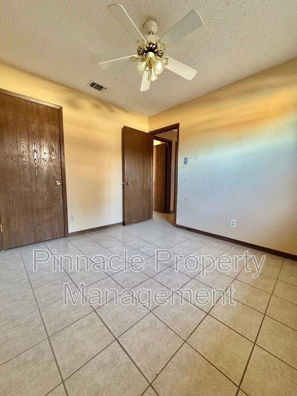 Building Photo - 3814 Wild Rye Trail