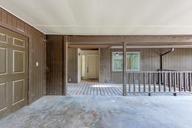 Building Photo - 6305 Forest Hills Dr