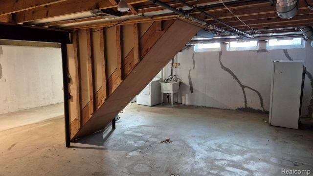 Building Photo - 42455 Bishop Rd