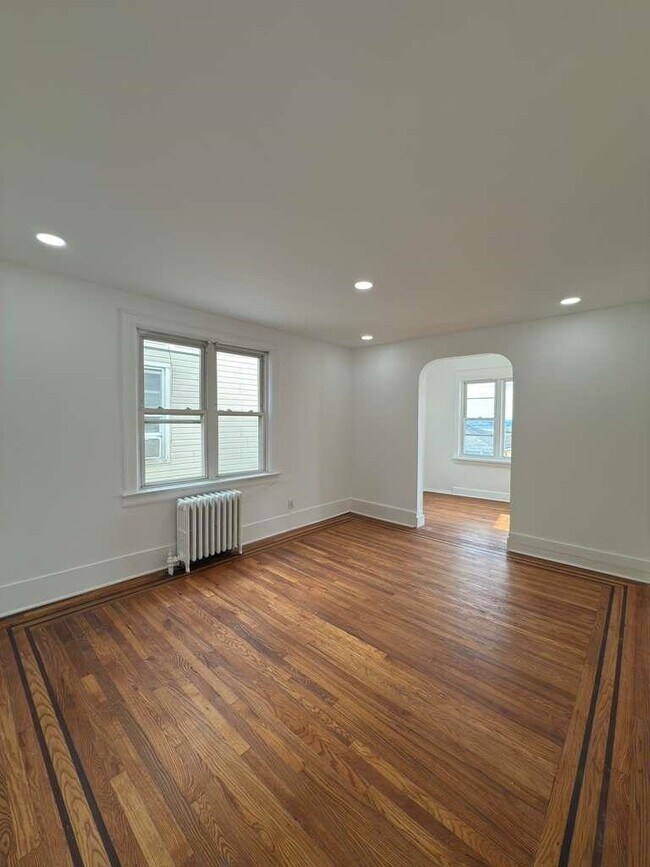Building Photo - 7506 Cottage Ave