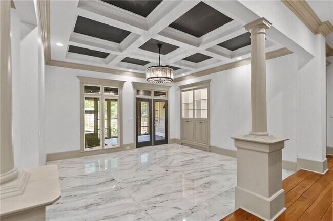 Building Photo - 390 Hembree Rd