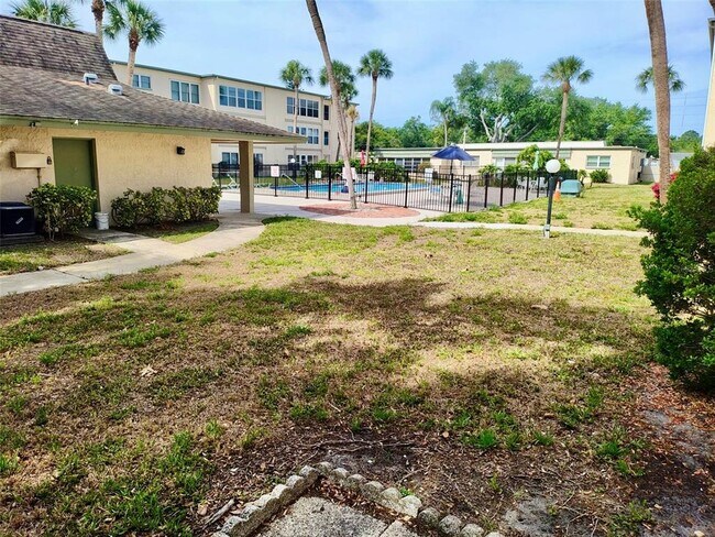 Building Photo - 11700 Park Blvd