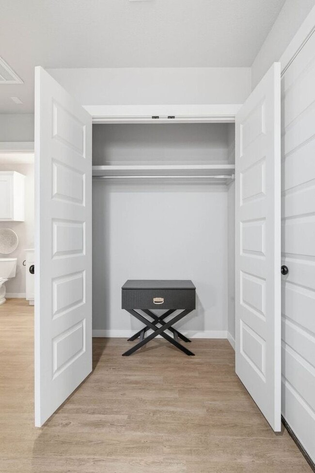 Building Photo - All Appliances Included! Lawn Care Included! Fully Remodeled 2/1/1 Broken Arrow!