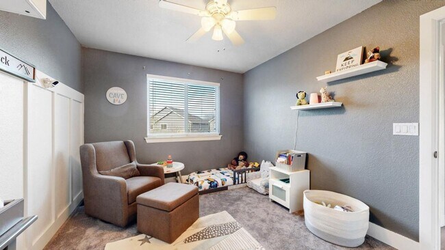 Building Photo - Beautiful Home in the Ridge Crest Neighbor...