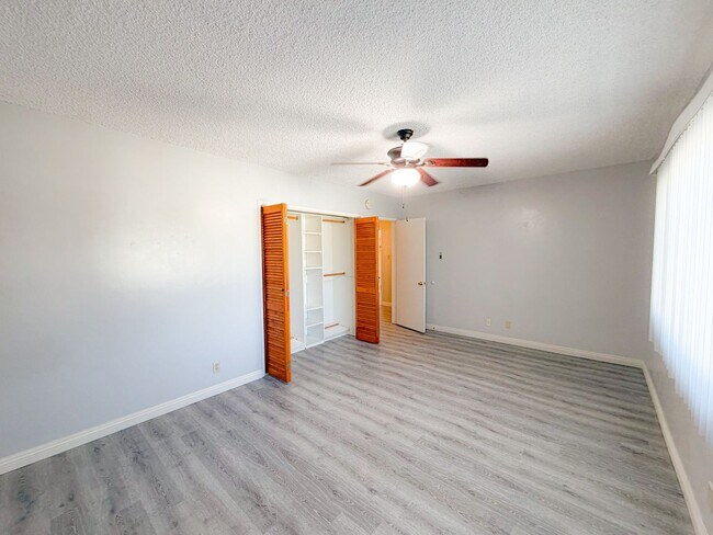 Building Photo - 900 Kincaid Ave