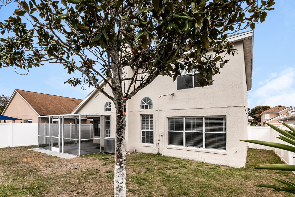 Building Photo - 12612 Belrose Ave