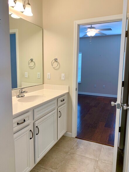 master bath - 124 Matt Blvd
