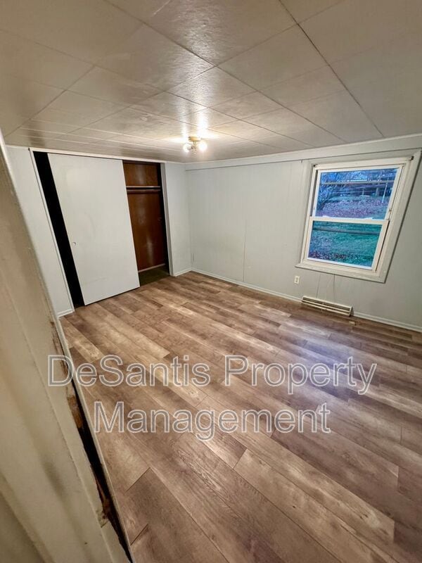 Building Photo - 474 Stang Ave