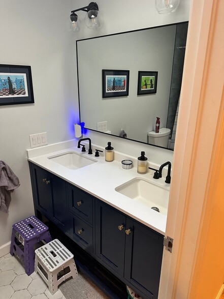 Building Photo - 3013 Sabal Rd