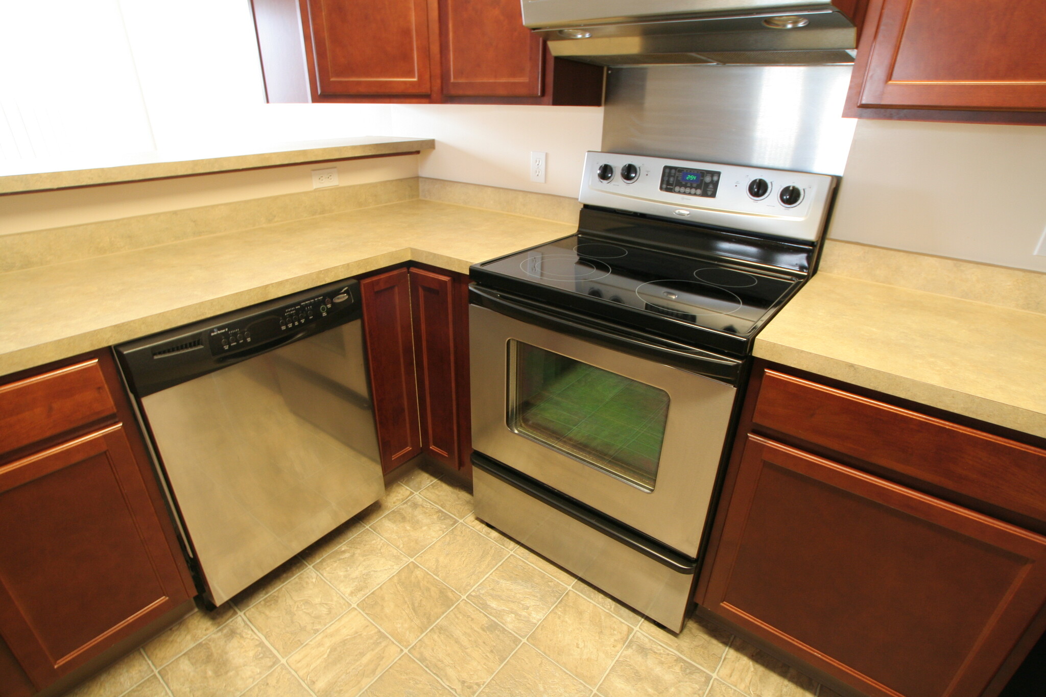 Building Photo - 306 Beeline Rd