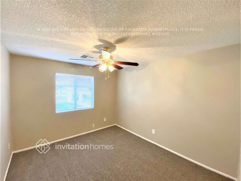 Building Photo - 3751 W Shangri-la Rd