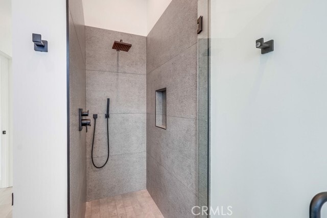 Building Photo - 128 Avenida Sierra