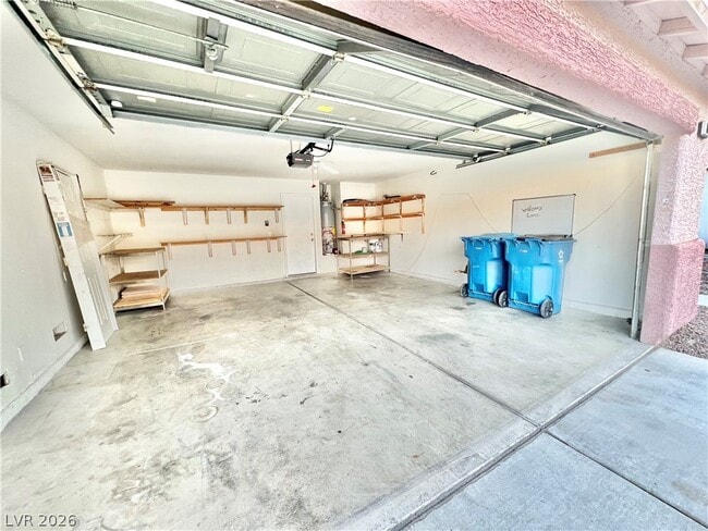 Building Photo - 8613 W Majestic Pine Ave