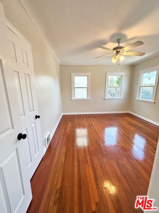 Building Photo - 1075 S Ogden Dr