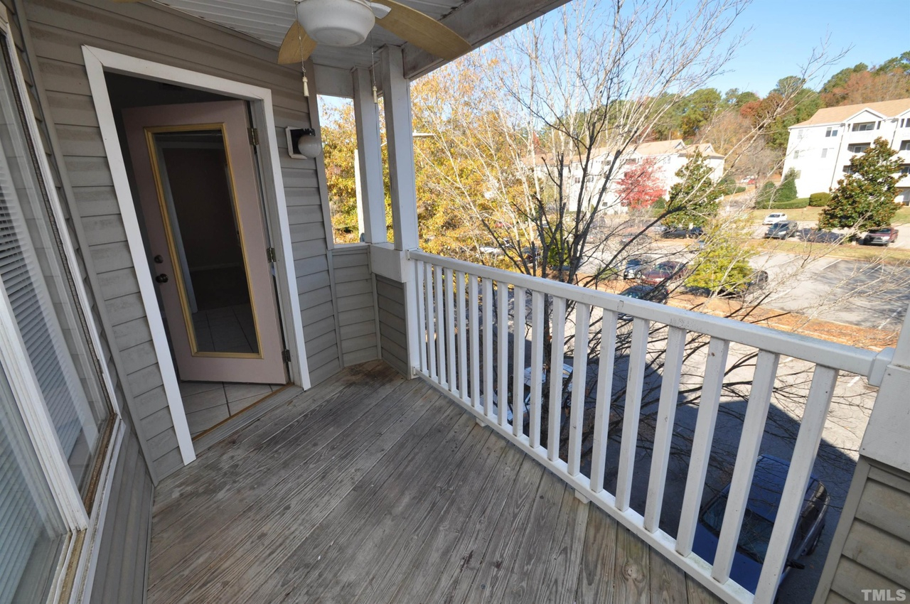 Building Photo - Room in Condo on Crab Orchard Dr