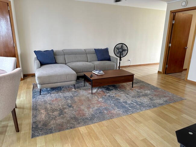 Building Photo - 419 A Atkinson Dr #1103