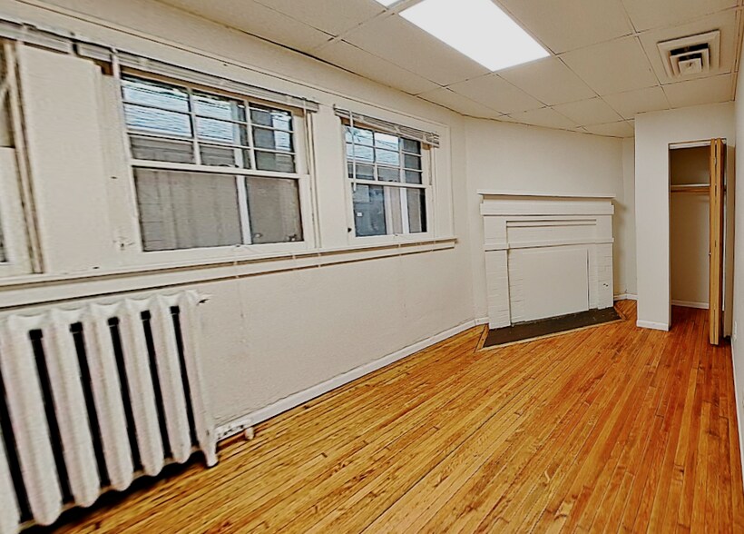 Building Photo - 507 N Linn St