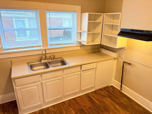 Building Photo - Charming 3-Bedroom Home in Memphis, TN — Move-In Special!