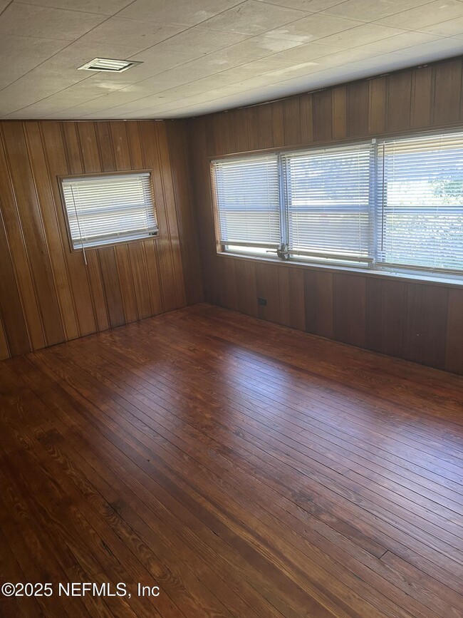 Building Photo - 5104 Palmer Ave