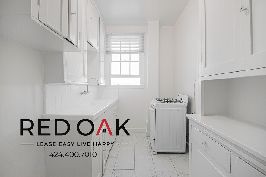 Building Photo - 2505 W 6th St