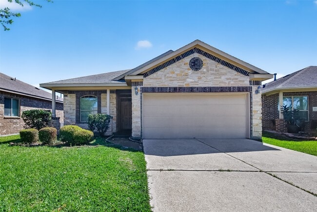 Building Photo - 5950 Carpenters Hollow Court