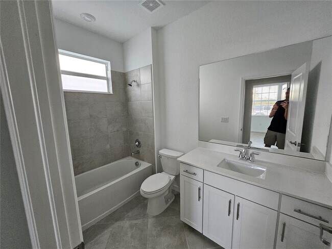 Building Photo - 11044 Pinot Dr