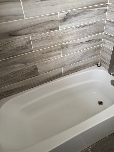 Building Photo - 322 W 116th St