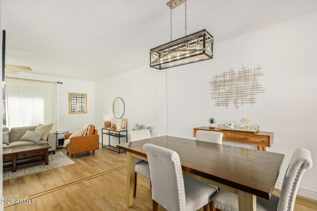 Building Photo - 8490 E Chaparral Rd