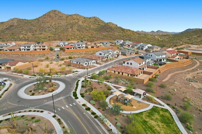 Building Photo - 7404 W Buckhorn Trail