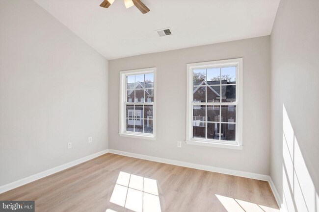 Building Photo - 43064 Shadow Terrace