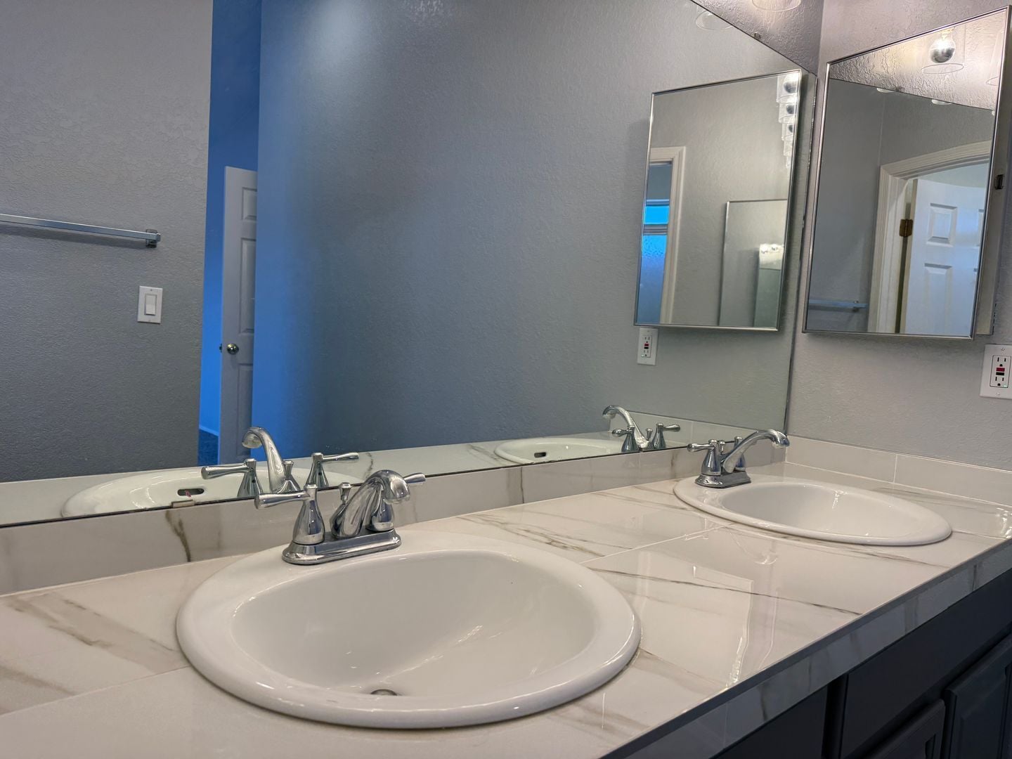 Building Photo - 3579 W Sky Ridge Loop