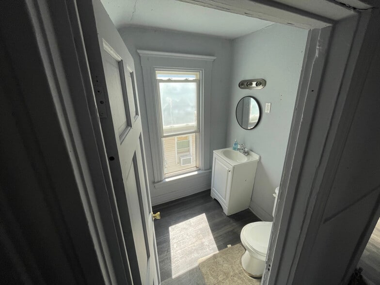 Building Photo - 1634 Milburn Ave