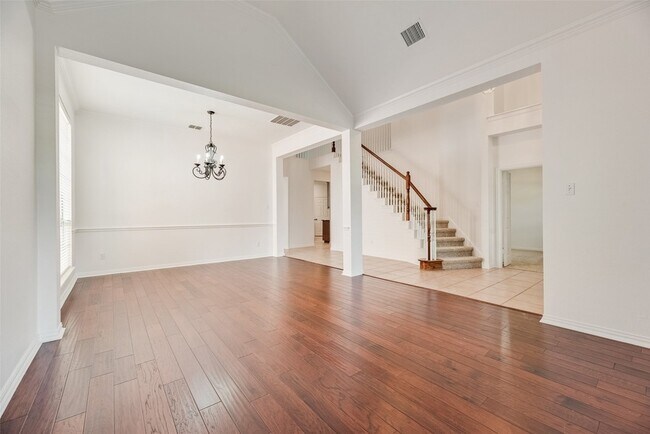 Building Photo - 3104 Angus Dr