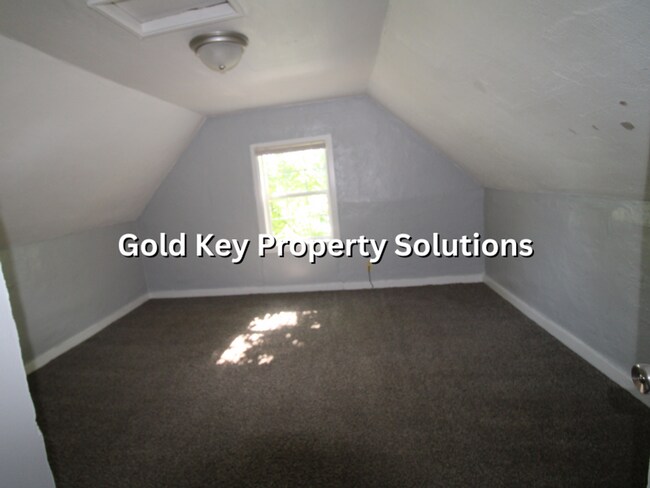 Building Photo - MUNCIE 3 BR 1 BA House with Central Air (NO SECTION 8)