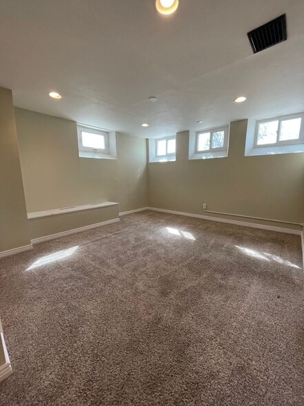 Building Photo - 1395 N Harlan St