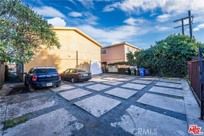 Building Photo - 10605 Avalon Blvd