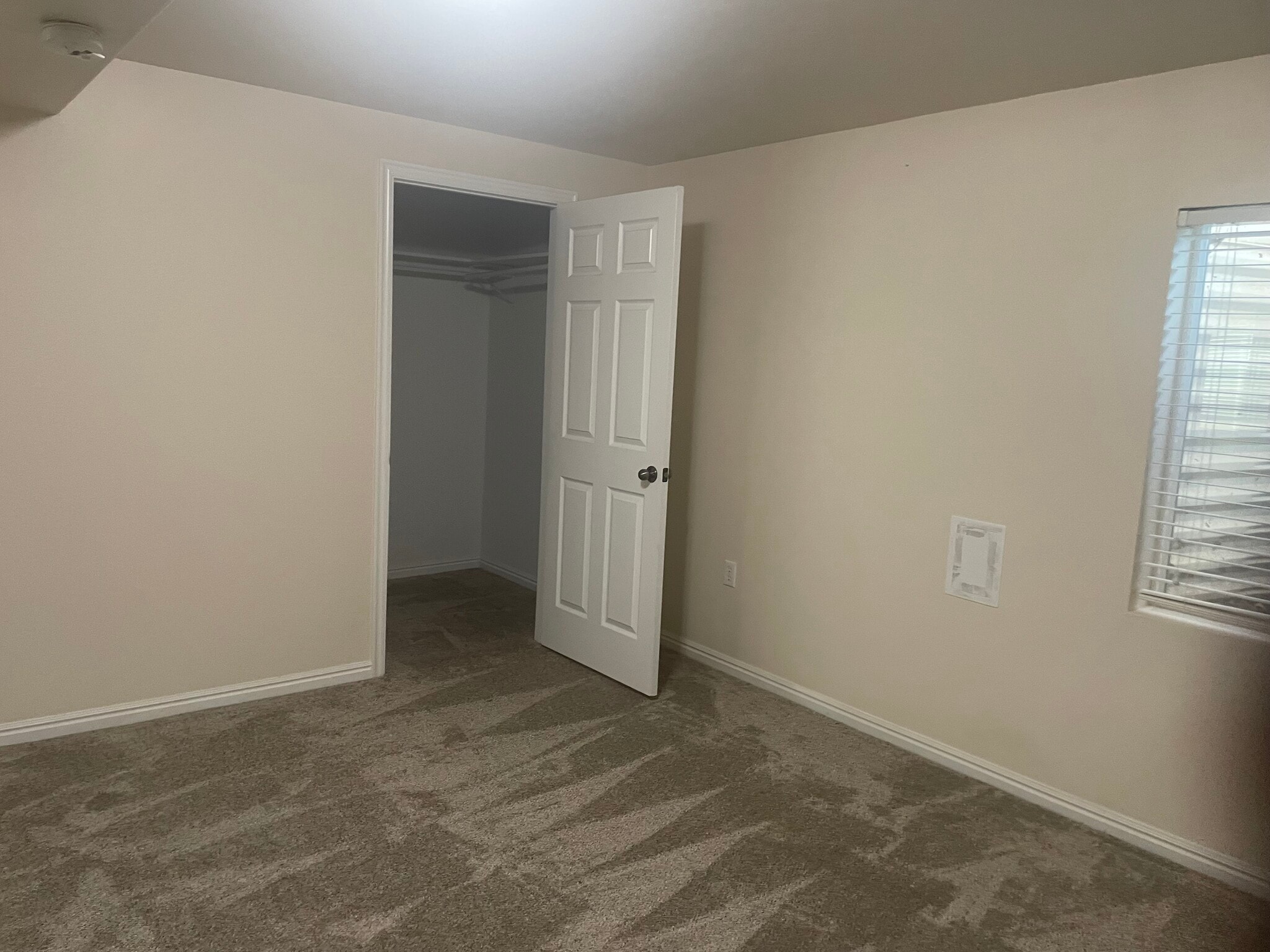 Building Photo - 4609 W Goshute Dr