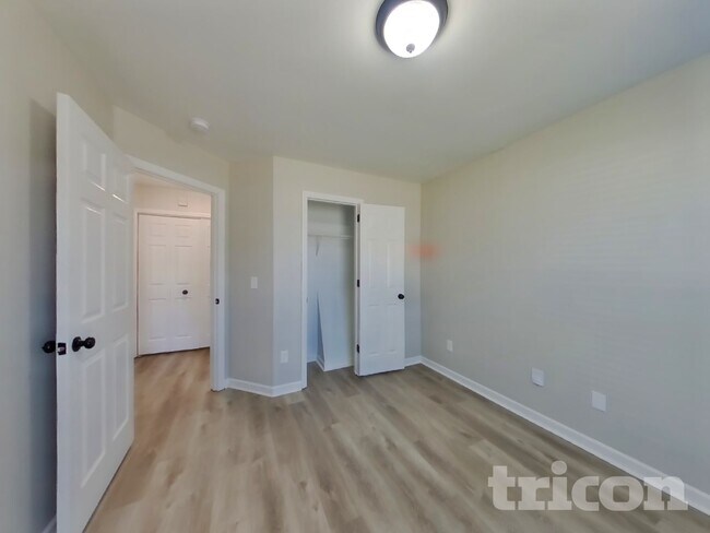 Building Photo - 6009 Plateau Ct