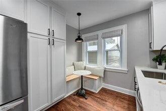 Building Photo - 5702 Herman Ave